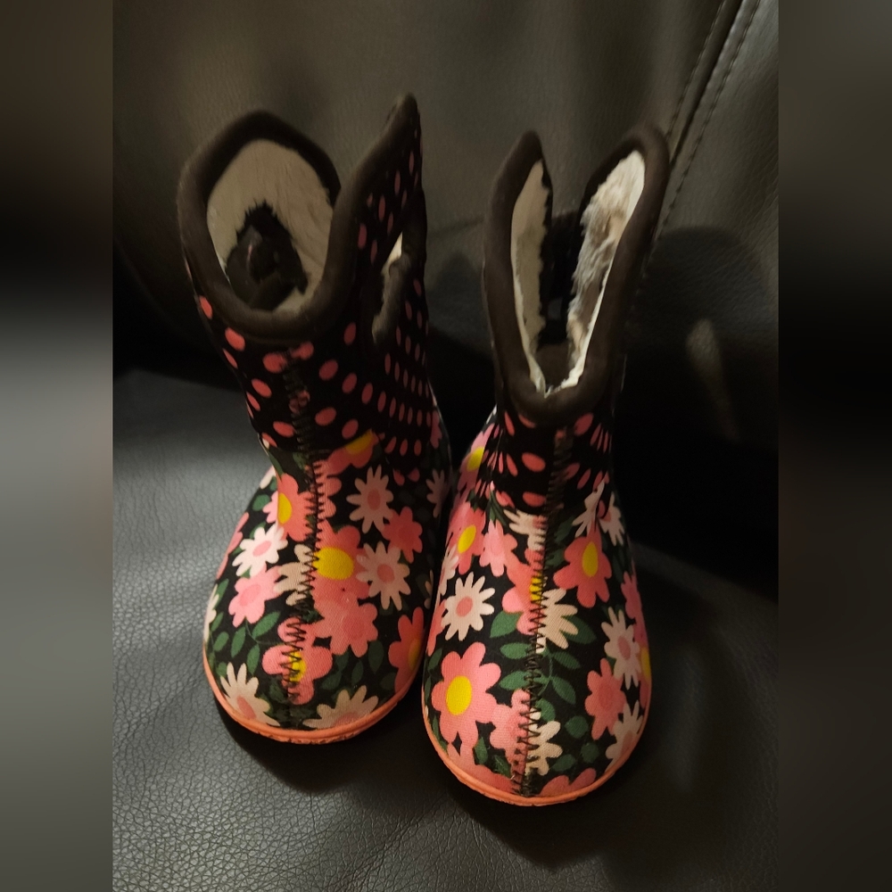 BOGS Baby Boots, Size 4, Floral & Polka Dots!